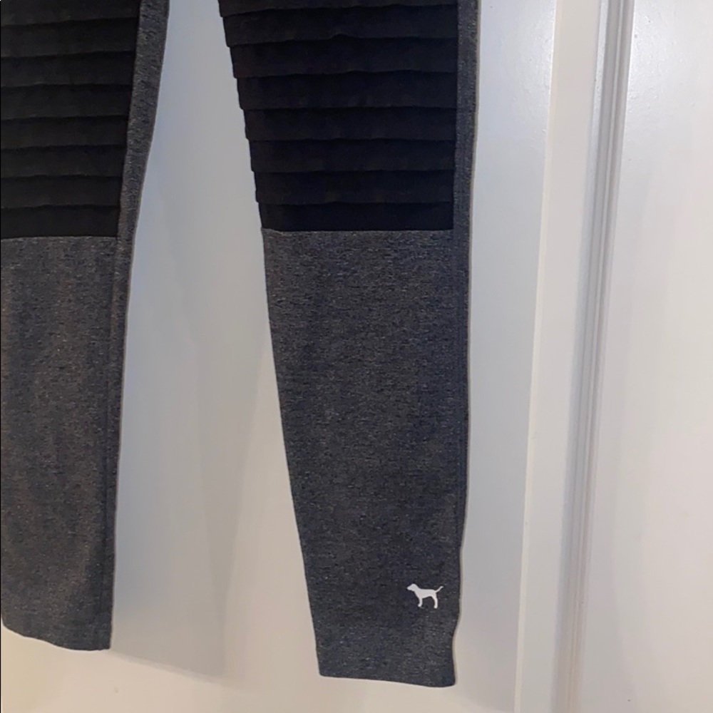 PINK VICTORIA SECRET YOGA LEGGINGS - Picture 5 of 6